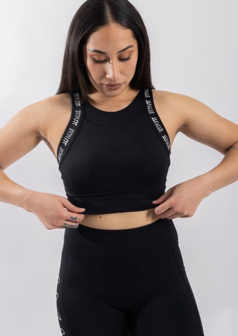 ULTIMATE BLACK CROP